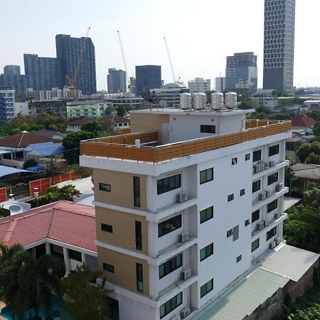 Sundowner Sukhumvit Apartment Bangkok Bagian luar foto