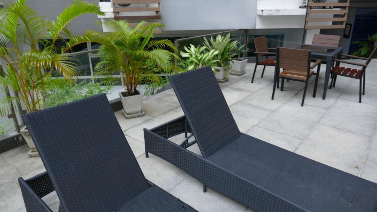 Sundowner Sukhumvit Apartment Bangkok Bagian luar foto